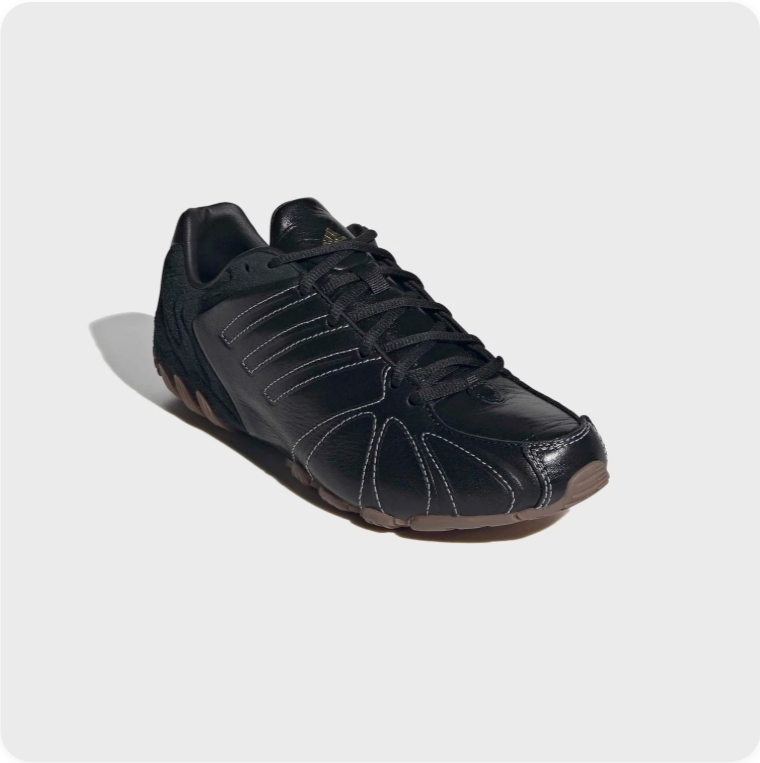 adidas Low-Top Sneakers – Black with Contrast Stitching & Sculpted Sole