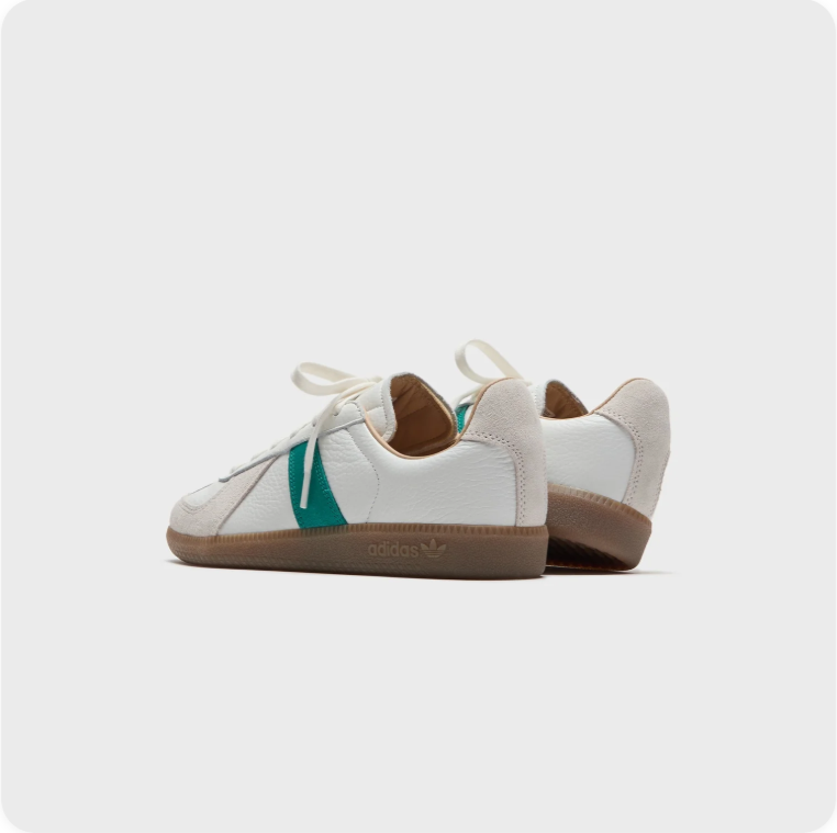 Retro Low-Top Sneakers – White & Cream with Green Accents